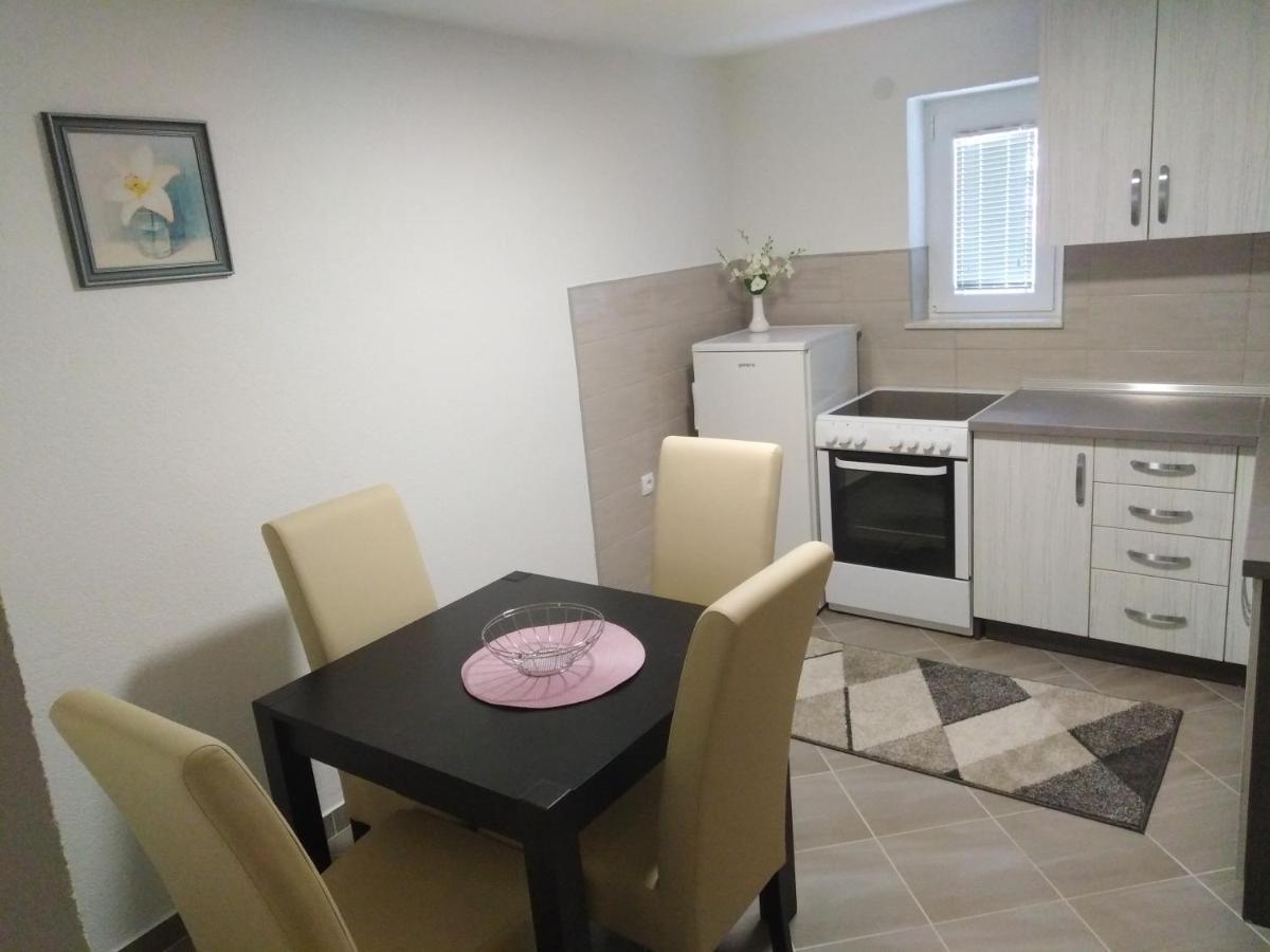 Apartman Milos Требинье Экстерьер фото
