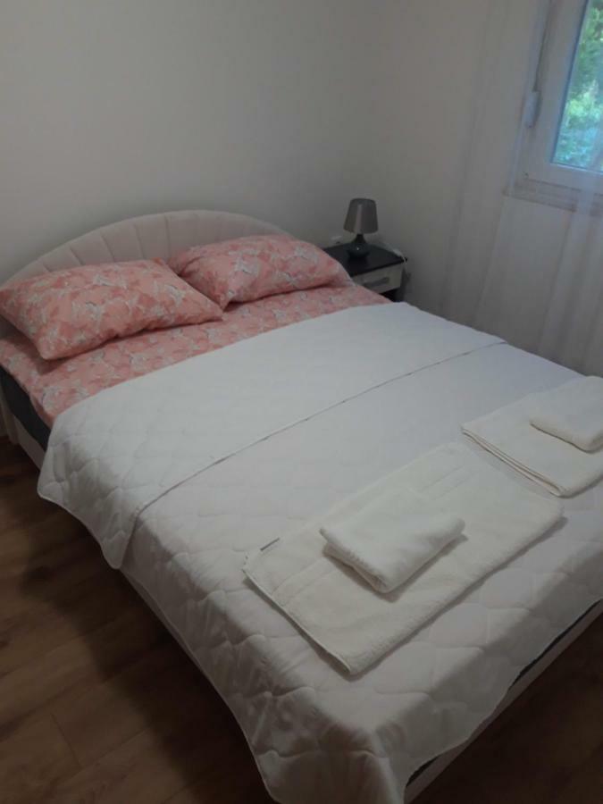 Apartman Milos Требинье Экстерьер фото