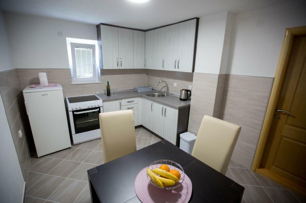 Apartman Milos Требинье Экстерьер фото